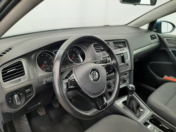 Volkswagen Golf 1.2 TSi TROTINA Auto - autobazar